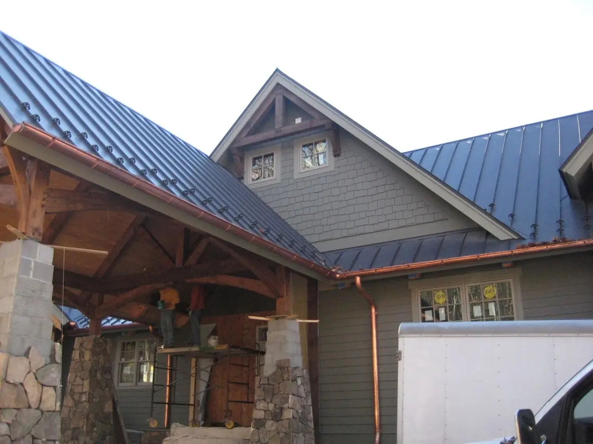 Craftsman Roofing team delivering quality roofing work in Alvarado